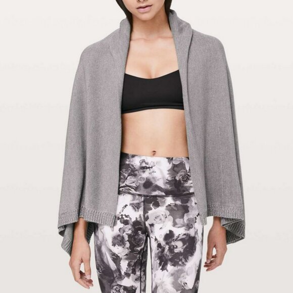 Lululemon Divinity Scarf Cashmere Blend Pullover Poncho Lunar Rock / Iced Iris - Picture 2 of 13